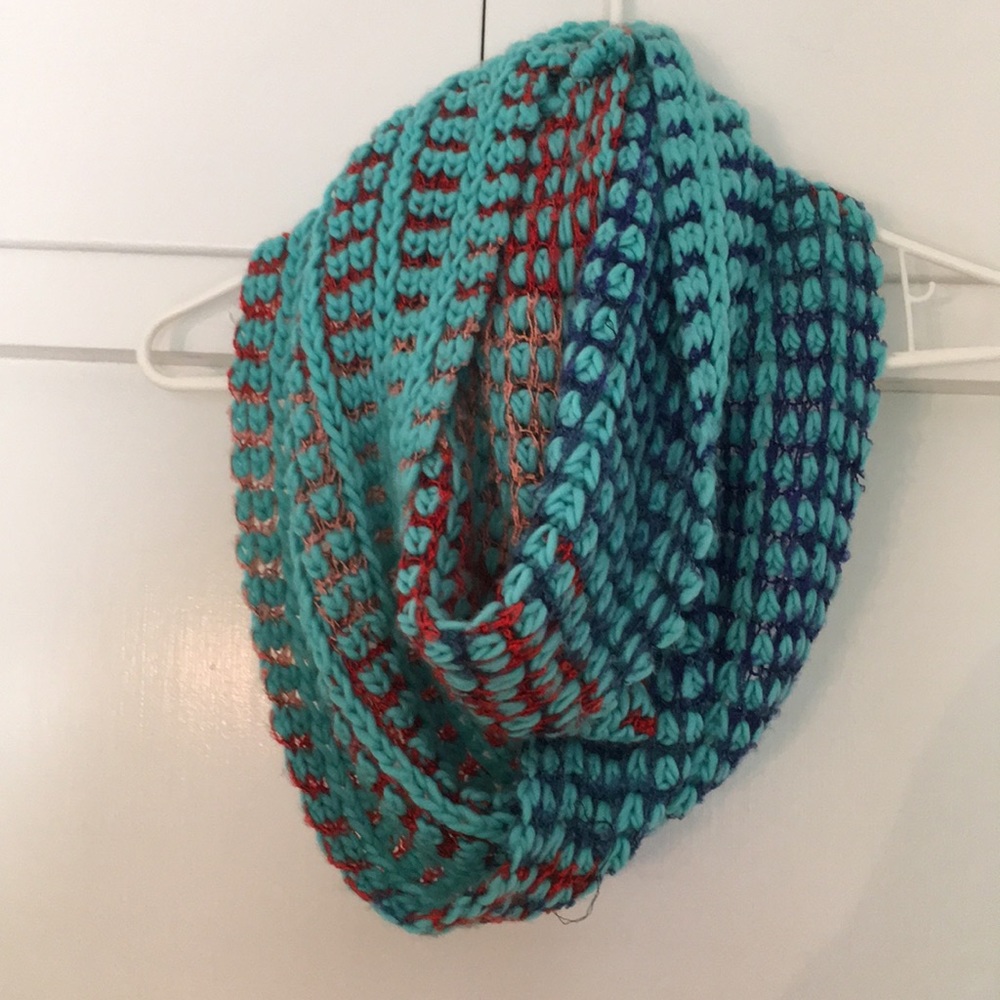 Chunky teal infinity scarf